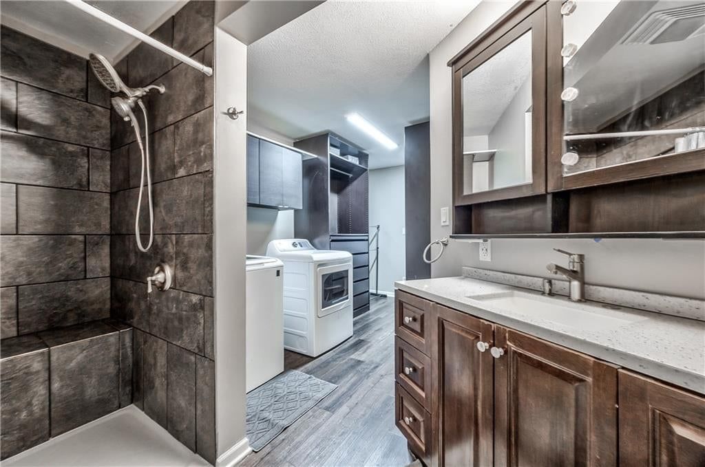 Photo 20 of 35 - 8425 Boone Street, Kansas City, MO 64114