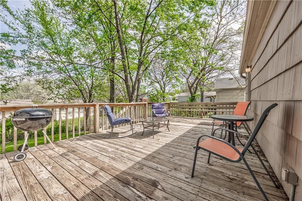Photo 31 of 35 - 8425 Boone Street, Kansas City, MO 64114