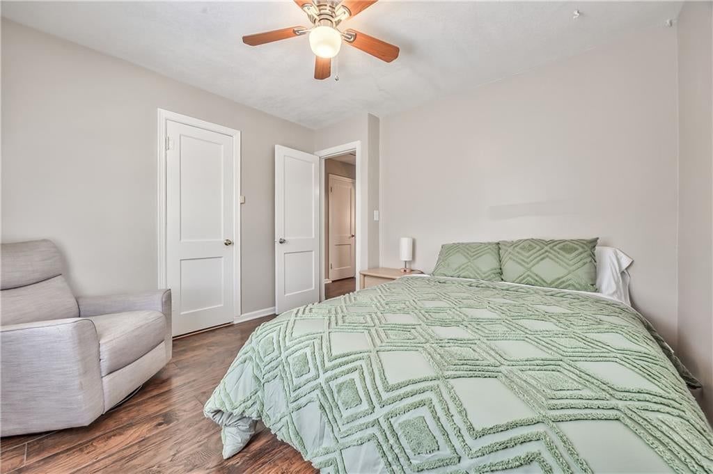 Photo 25 of 35 - 8425 Boone Street, Kansas City, MO 64114