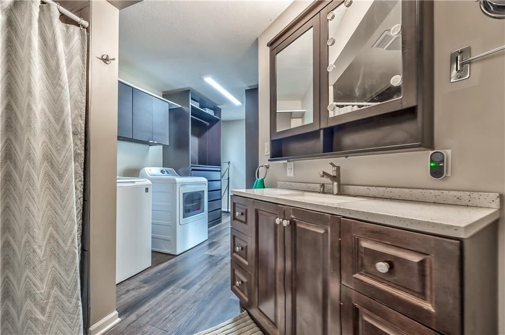 Photo 21 of 35 - 8425 Boone Street, Kansas City, MO 64114