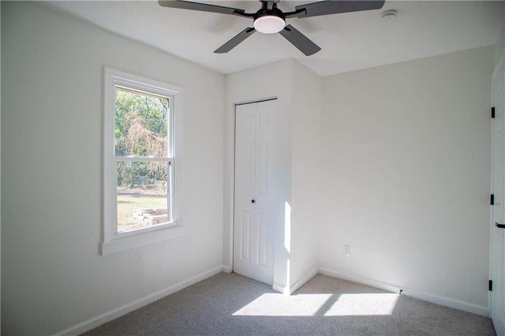Photo 15 of 22 - 3201 Hagemann Street, Kansas City, KS 66106