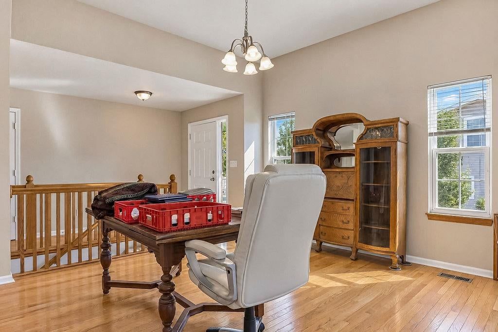 Photo 8 of 35 - 792 S Poplar Street, Gardner, KS 66030