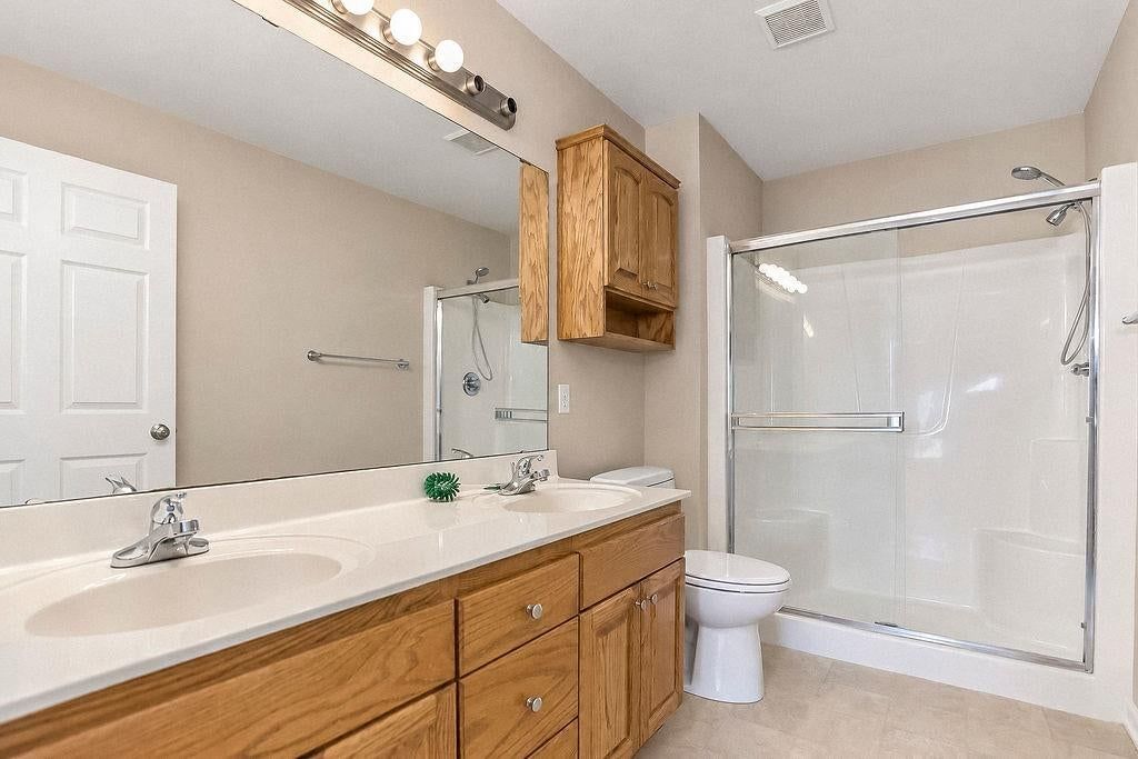Photo 16 of 35 - 792 S Poplar Street, Gardner, KS 66030
