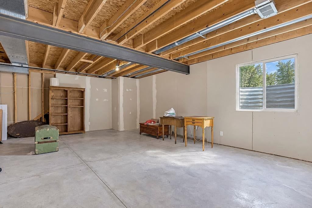 Photo 23 of 35 - 792 S Poplar Street, Gardner, KS 66030