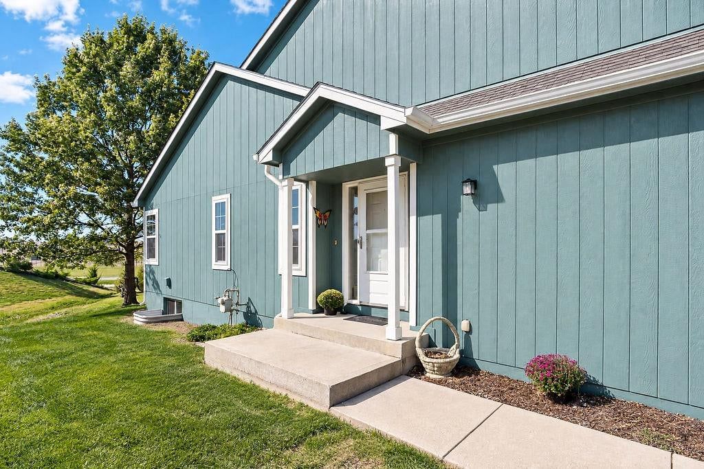 Photo 28 of 35 - 792 S Poplar Street, Gardner, KS 66030