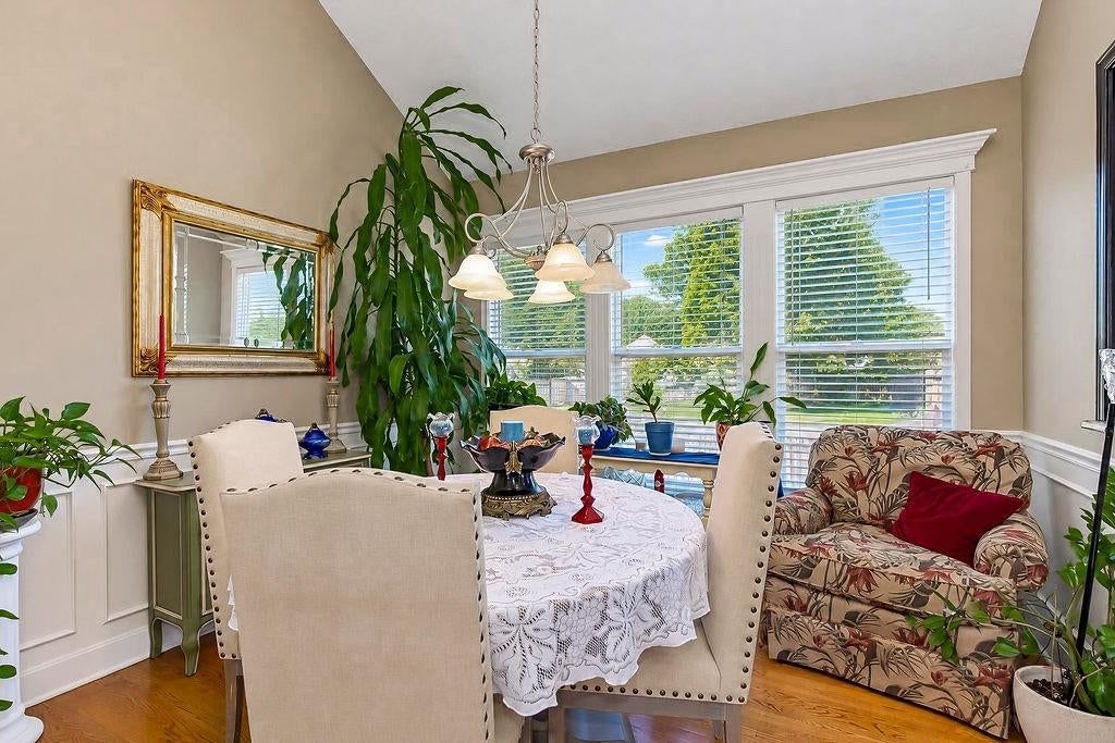 Wainscoting or board and batten at 993 Sicklebar Drive, Peculiar, MO 64078