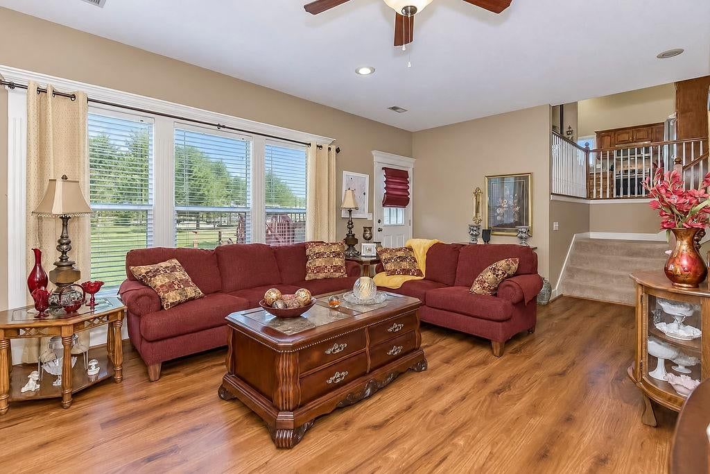 Home office at 993 Sicklebar Drive, Peculiar, MO 64078