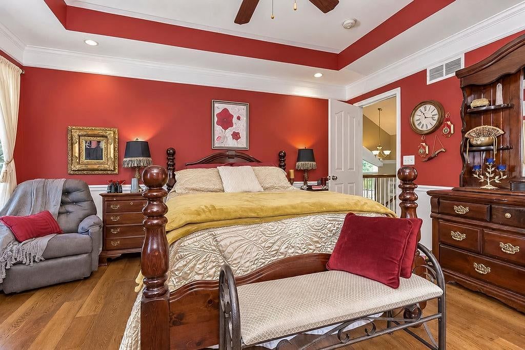 Photo 18 of 34 - 993 Sicklebar Drive, Peculiar, MO 64078
