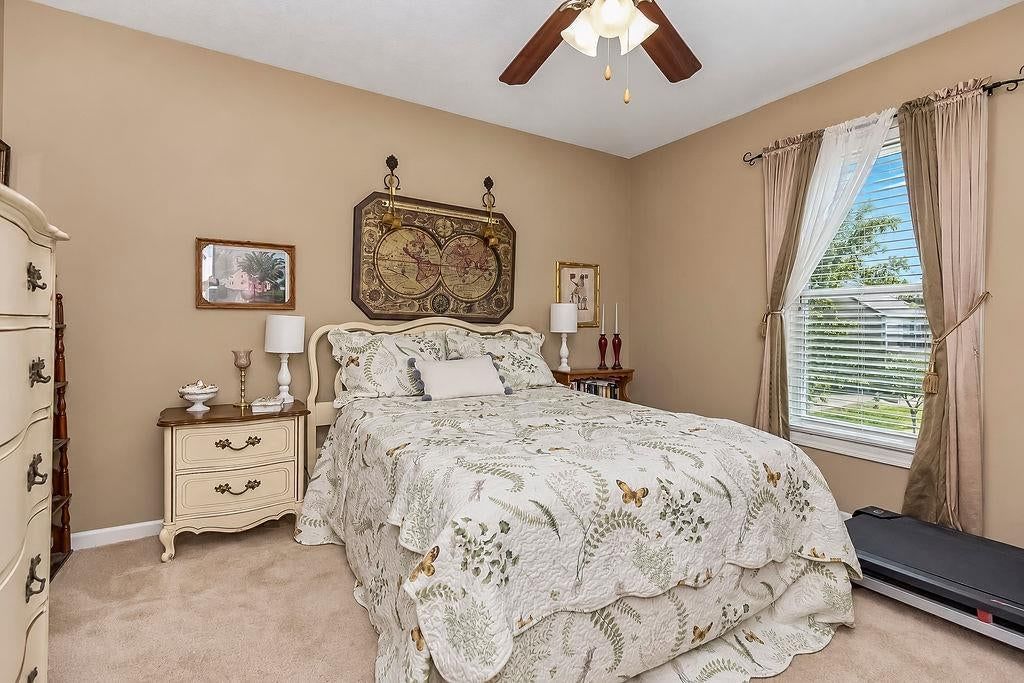 Carpet at 993 Sicklebar Drive, Peculiar, MO 64078