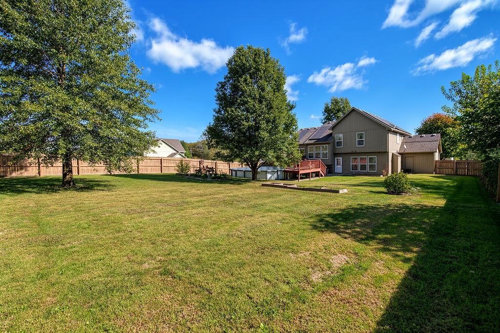 Photo 31 of 34 - 993 Sicklebar Drive, Peculiar, MO 64078