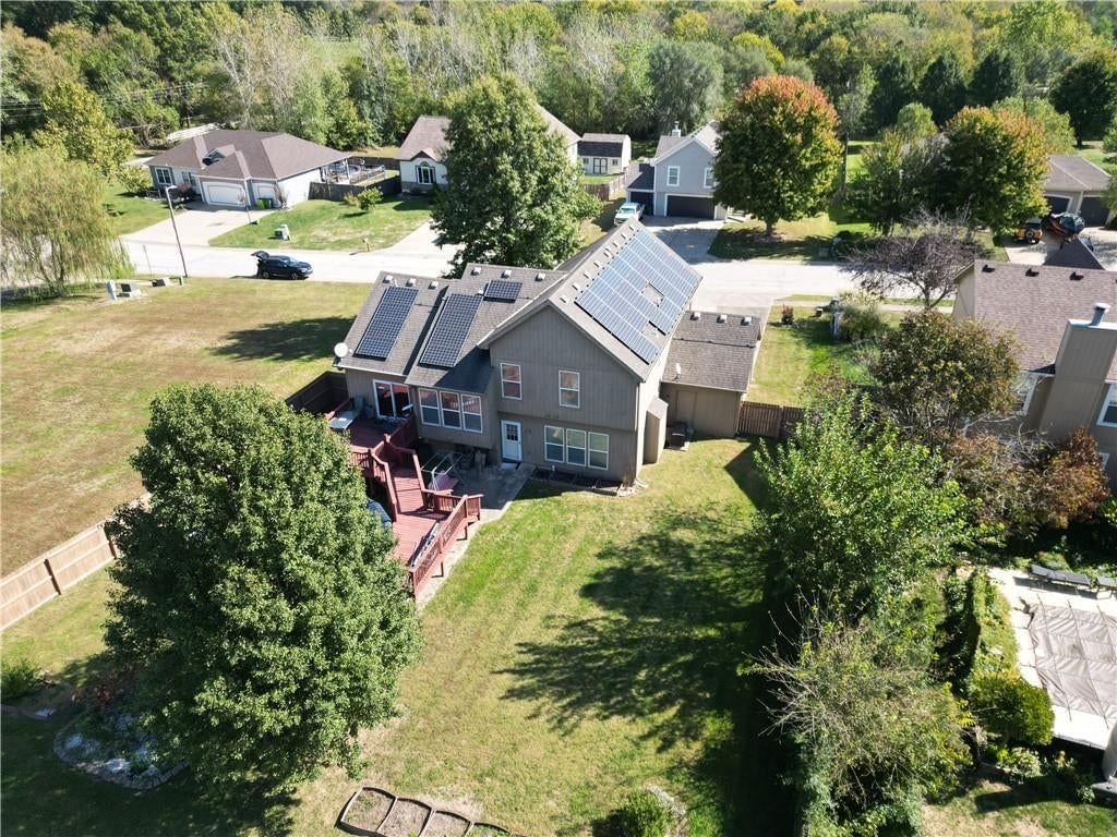 Photo 32 of 34 - 993 Sicklebar Drive, Peculiar, MO 64078