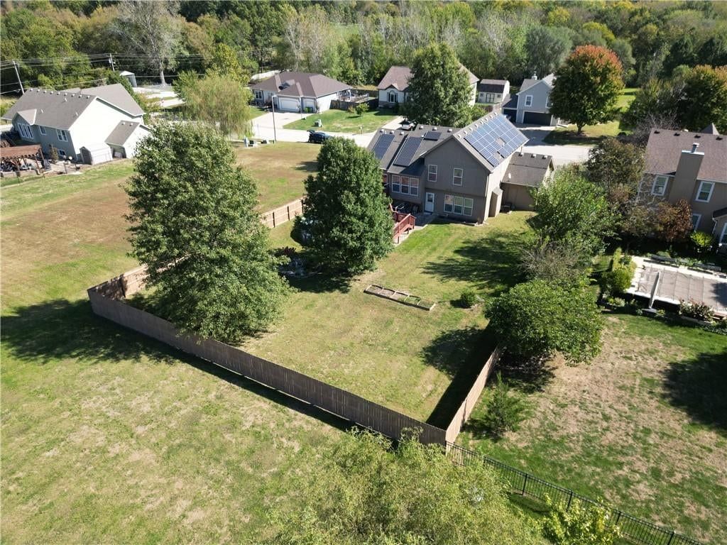 Solar panels at 993 Sicklebar Drive, Peculiar, MO 64078