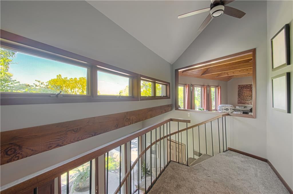 312 Lake Forest Drive, Bonner Springs, KS: listing photo 3