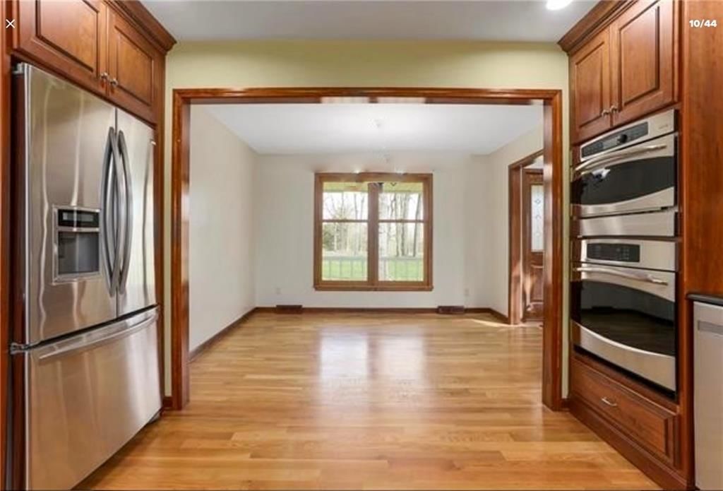 Photo 14 of 50 - 7955 NW Bridle Parc Lane, Kansas City, MO 64152