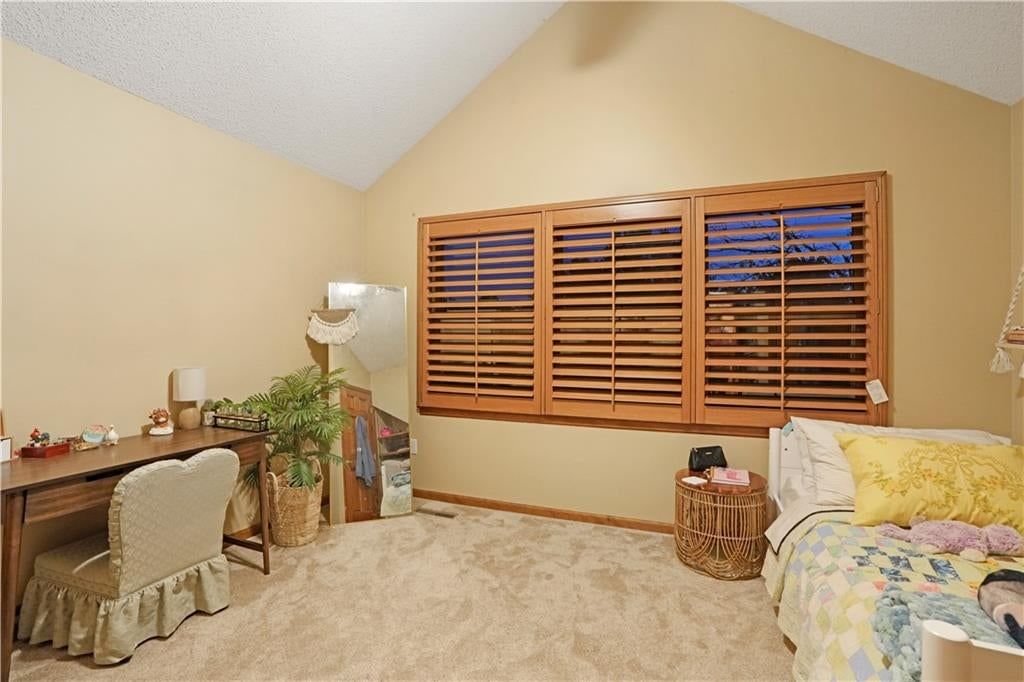 Loft and home office at 7955 NW Bridle Parc Lane, Kansas City, MO 64152