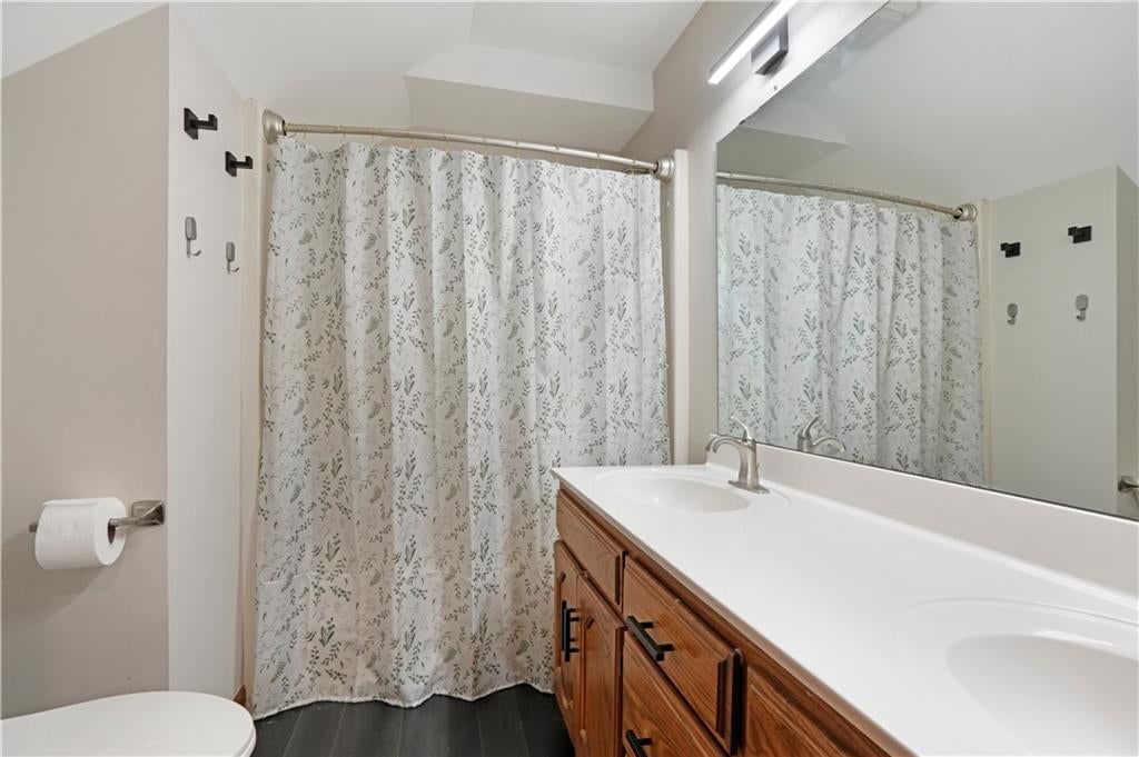 Photo 30 of 50 - 7955 NW Bridle Parc Lane, Kansas City, MO 64152