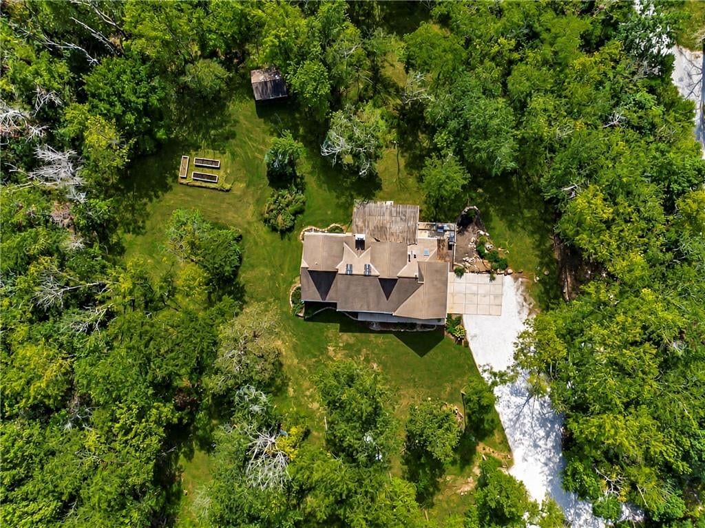 Photo 40 of 50 - 7955 NW Bridle Parc Lane, Kansas City, MO 64152