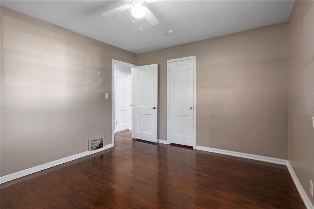 Photo 11 of 25 - 705 NE Lindberg Drive, Kansas City, MO 64118
