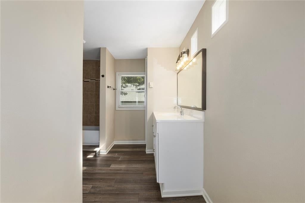 Photo 18 of 25 - 705 NE Lindberg Drive, Kansas City, MO 64118