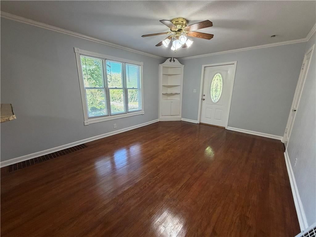 705 NE Lindberg Drive, Kansas City, MO: listing photo 3