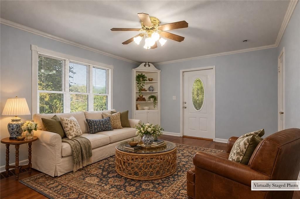 705 NE Lindberg Drive, Kansas City, MO: listing photo 3