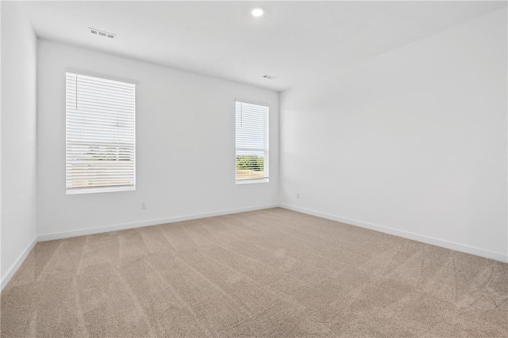 Photo 20 of 26 - 4008 NE Apple Grove Drive, Lee's Summit, MO 64064