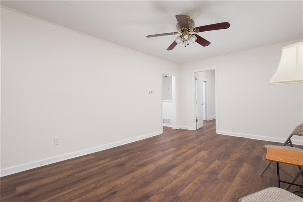Photo 15 of 39 - 125 N Overton Avenue, Independence, MO 64053