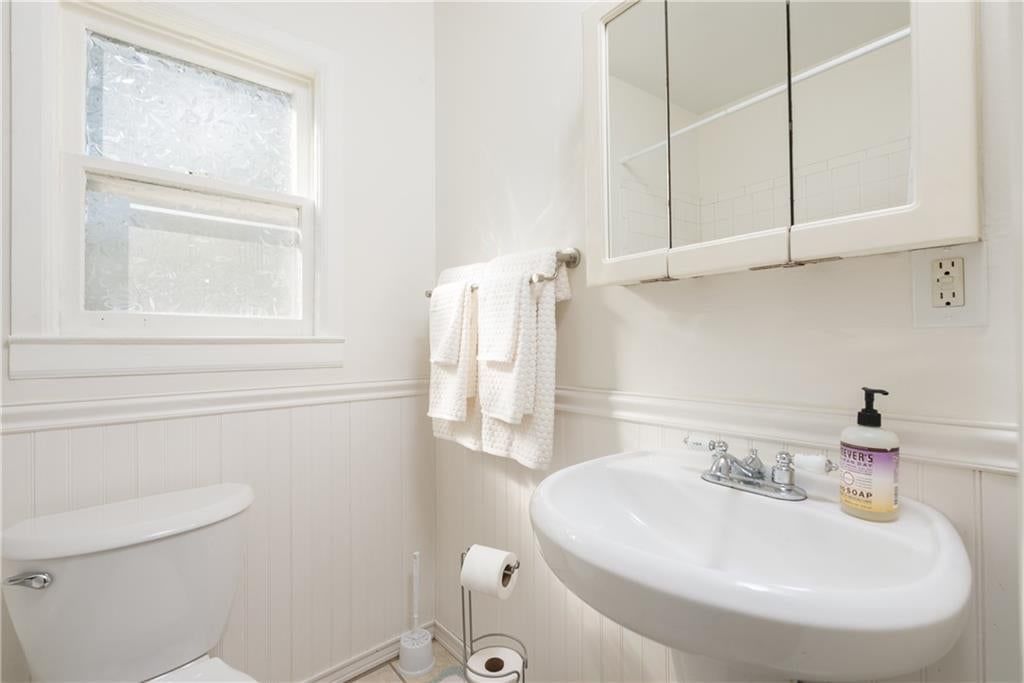 Photo 29 of 39 - 125 N Overton Avenue, Independence, MO 64053