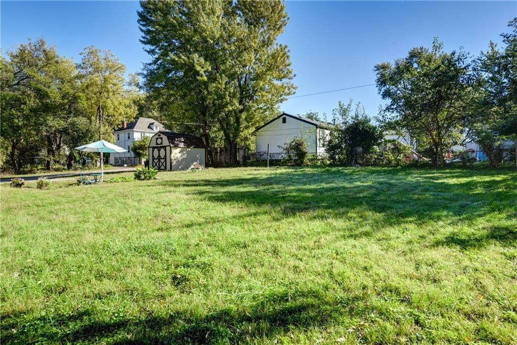 Photo 37 of 39 - 125 N Overton Avenue, Independence, MO 64053