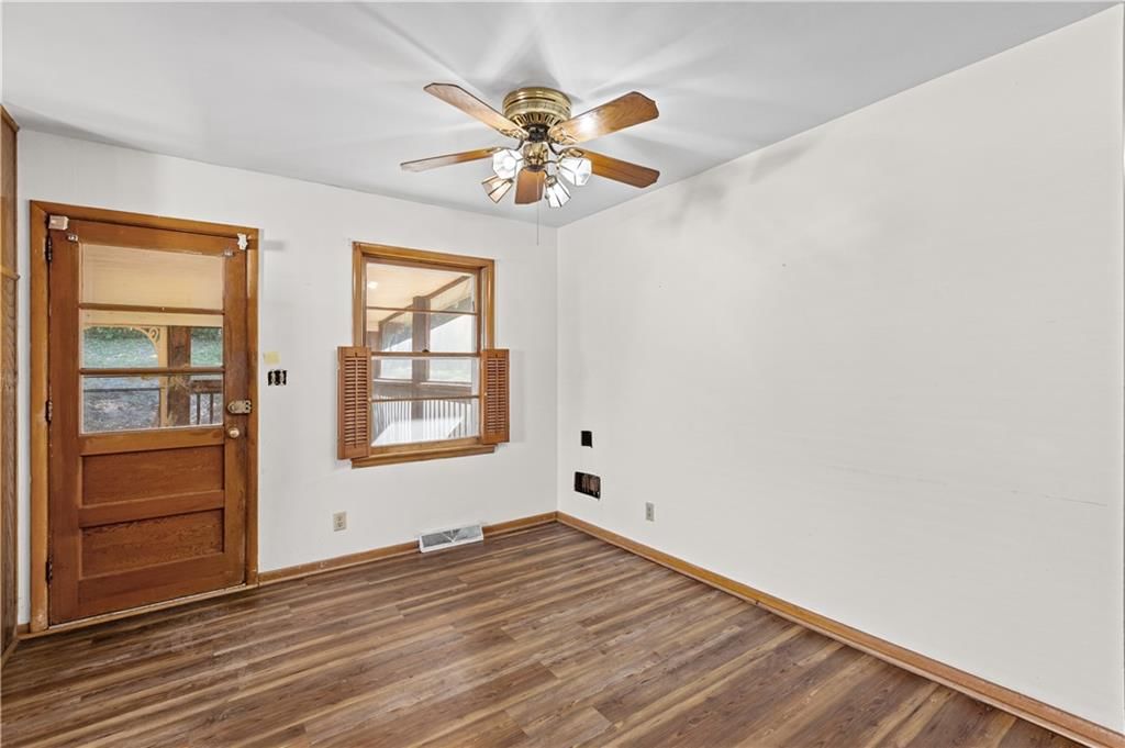 Photo 7 of 28 - 413 Maple Street, Liberty, MO 64068