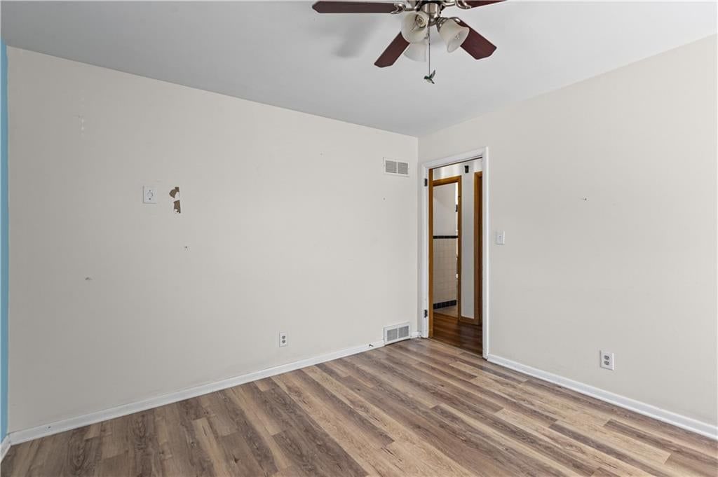Photo 16 of 28 - 413 Maple Street, Liberty, MO 64068