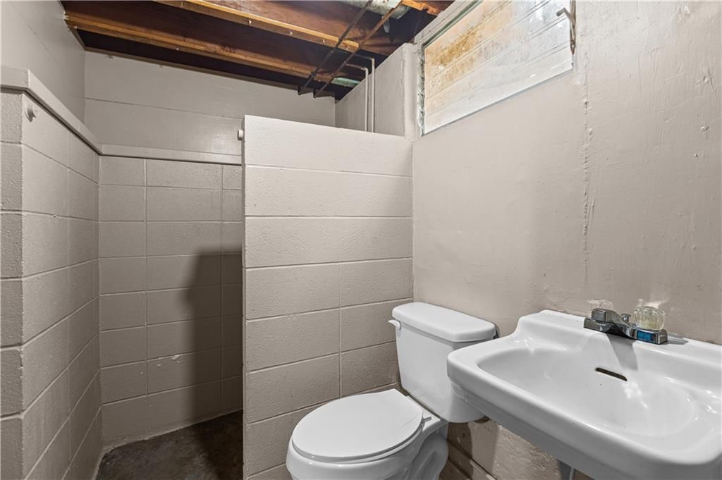 Photo 22 of 28 - 413 Maple Street, Liberty, MO 64068