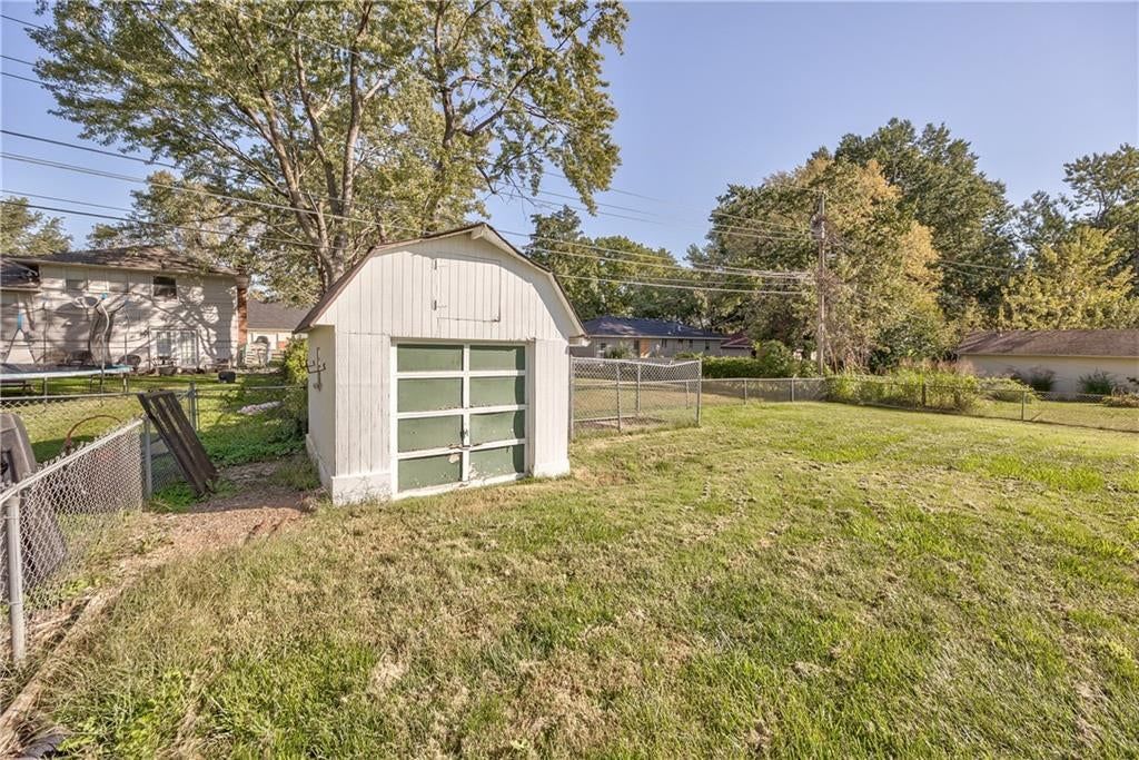 Photo 24 of 27 - 8006 E 89th Street, Kansas City, MO 64138