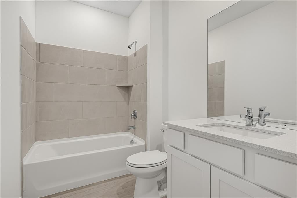 Tiled shower at 4108 NE Apple Grove Drive, Lee's Summit, MO 64064