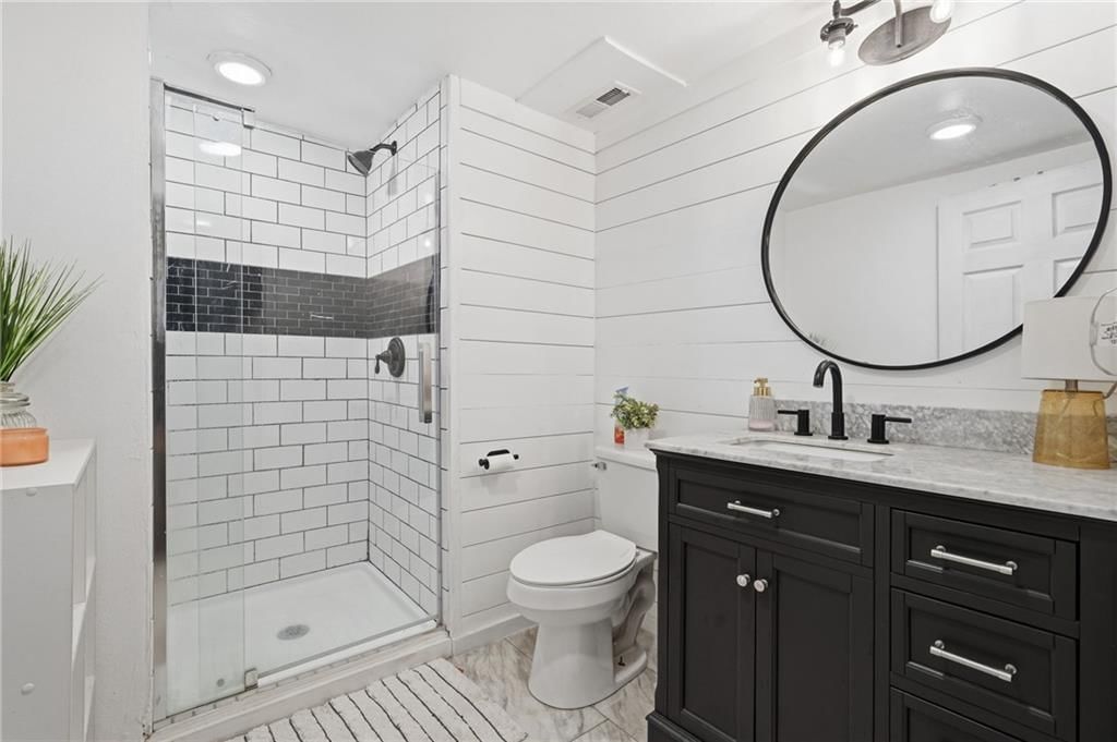 Photo 20 of 29 - 9005 79th Street E, Raytown, MO 64138