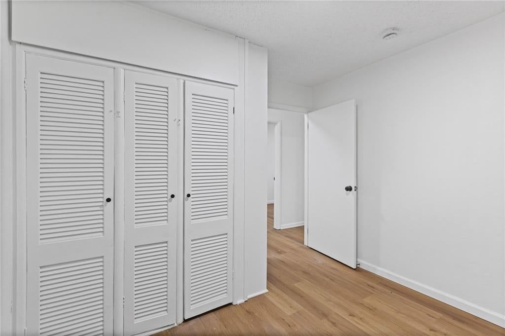 Photo 19 of 26 - 6912 N Harrison Street, Gladstone, MO 64118