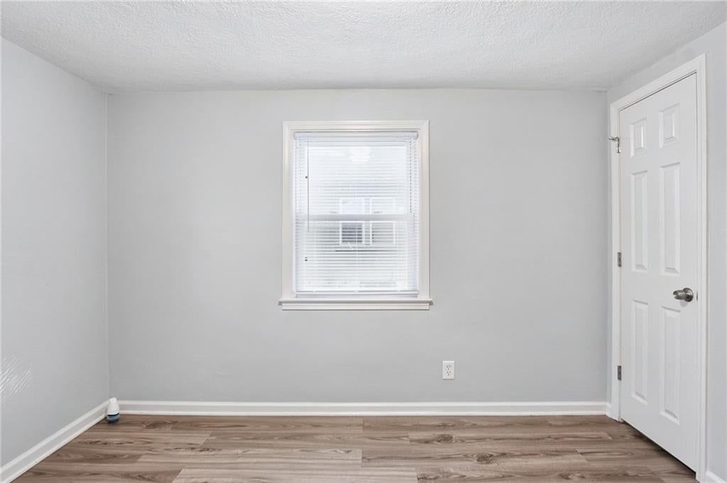 Photo 5 of 33 - 2316 Blue Ridge Terrace, Independence, MO 64052