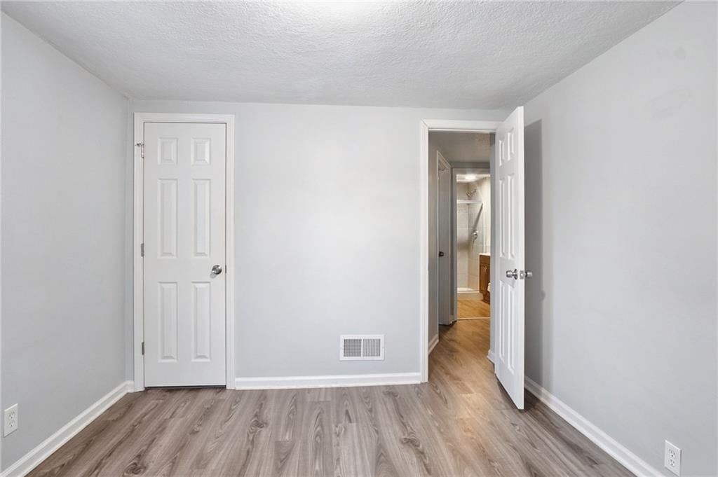 Photo 14 of 33 - 2316 Blue Ridge Terrace, Independence, MO 64052