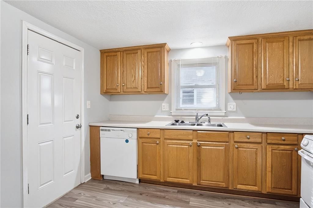 Photo 9 of 33 - 2316 Blue Ridge Terrace, Independence, MO 64052