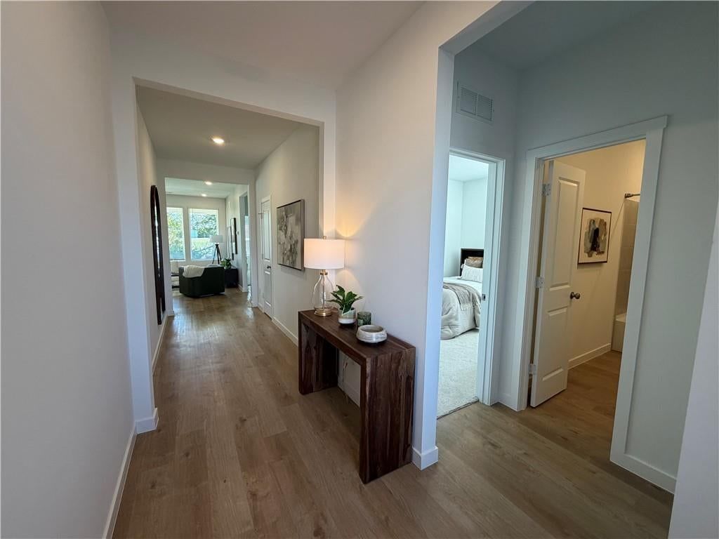 Photo 10 of 17 - 4001 NE Apple Grove Drive, Lee's Summit, MO 64064