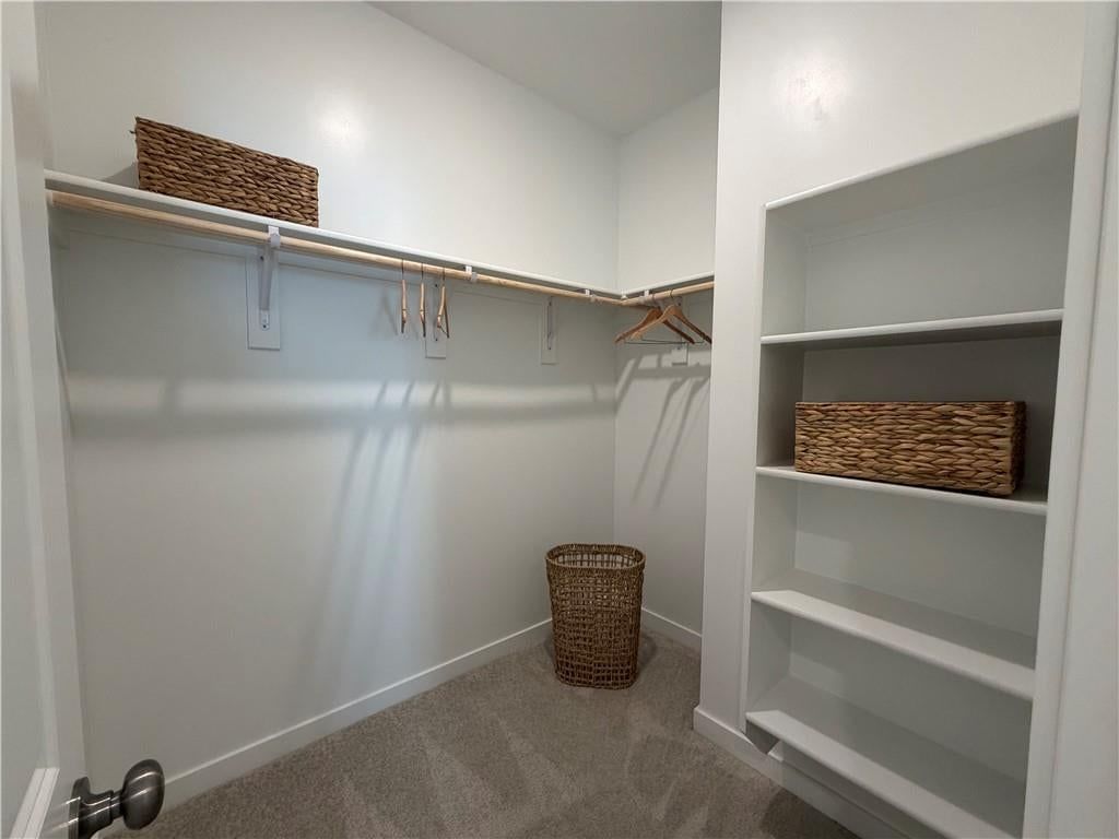 Photo 14 of 17 - 4001 NE Apple Grove Drive, Lee's Summit, MO 64064