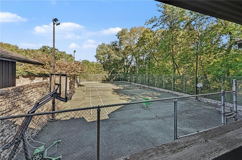 Sport court at 6501 State Line Road, Kansas City, MO 64113