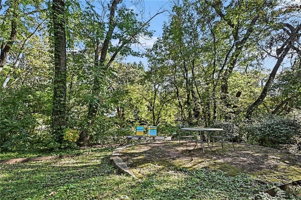 Photo 29 of 38 - 6501 State Line Road, Kansas City, MO 64113