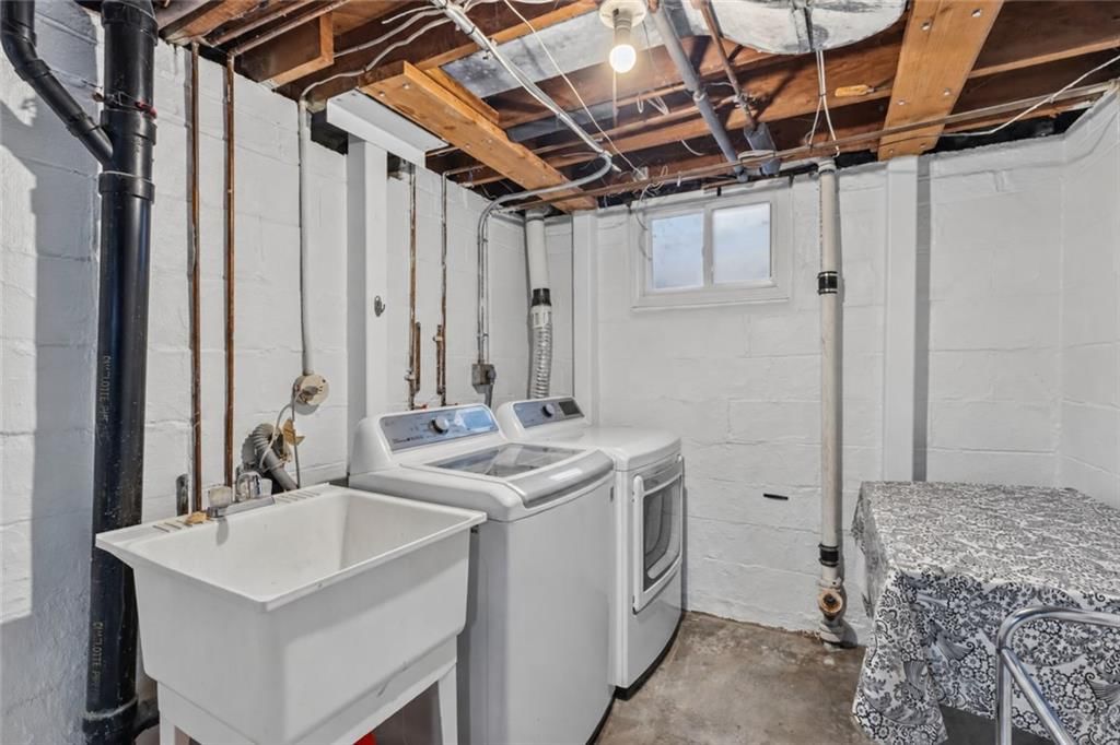 Photo 26 of 32 - 635 E 65th Street, Kansas City, MO 64131