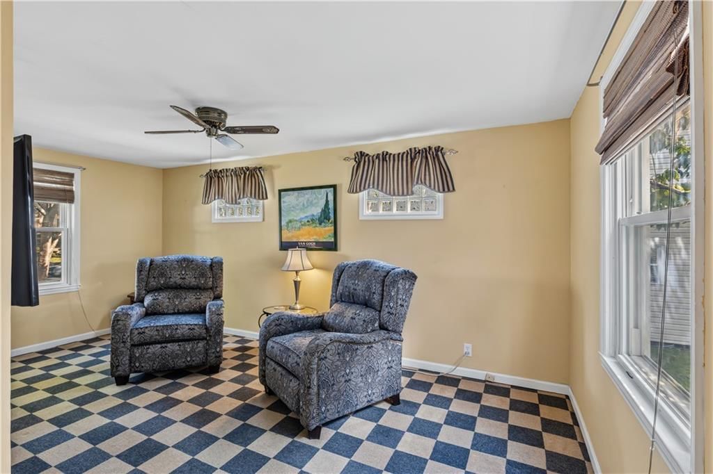 Photo 7 of 32 - 635 E 65th Street, Kansas City, MO 64131