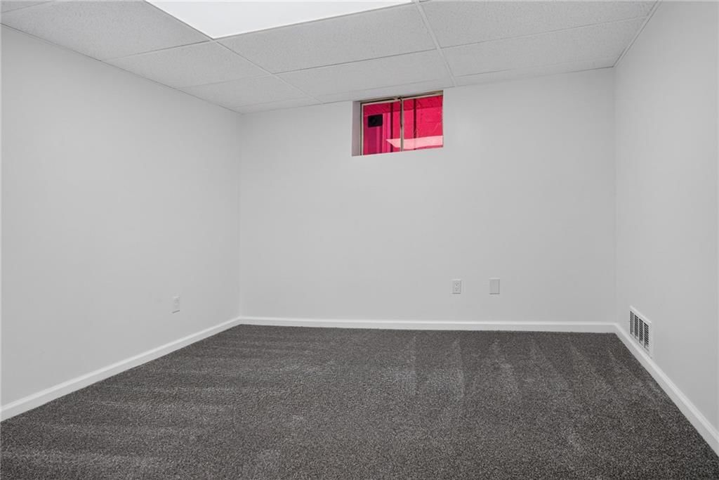 Photo 20 of 30 - 4909 N Manchester Avenue, Kansas City, MO 64119