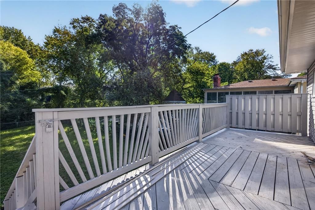 Photo 26 of 30 - 4909 N Manchester Avenue, Kansas City, MO 64119