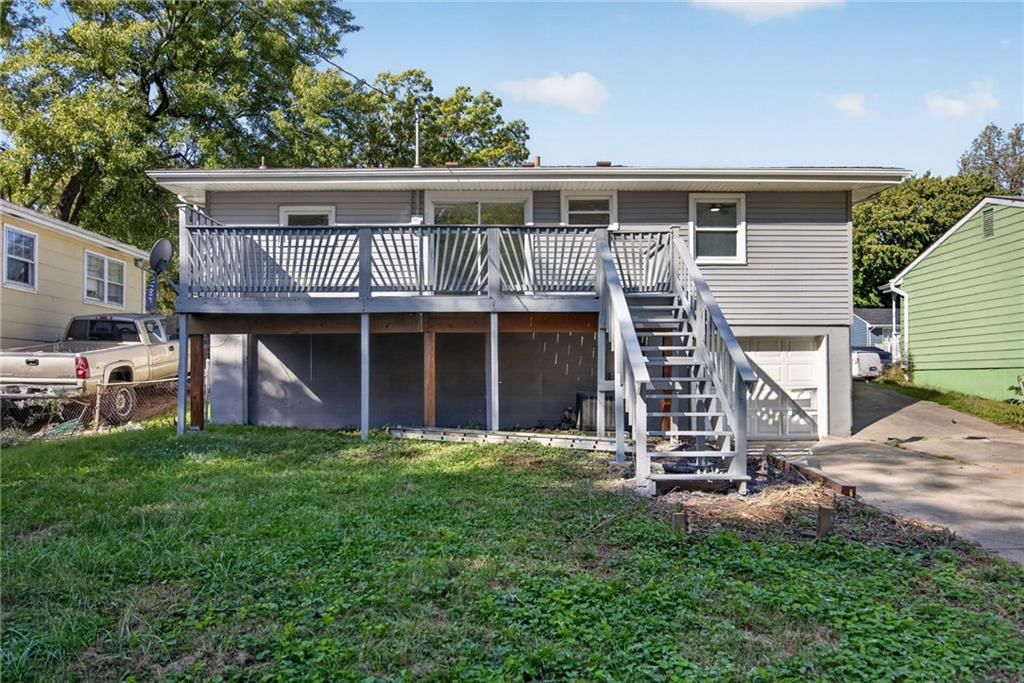 Big backyard and fenced yard at 4909 N Manchester Avenue, Kansas City, MO 64119