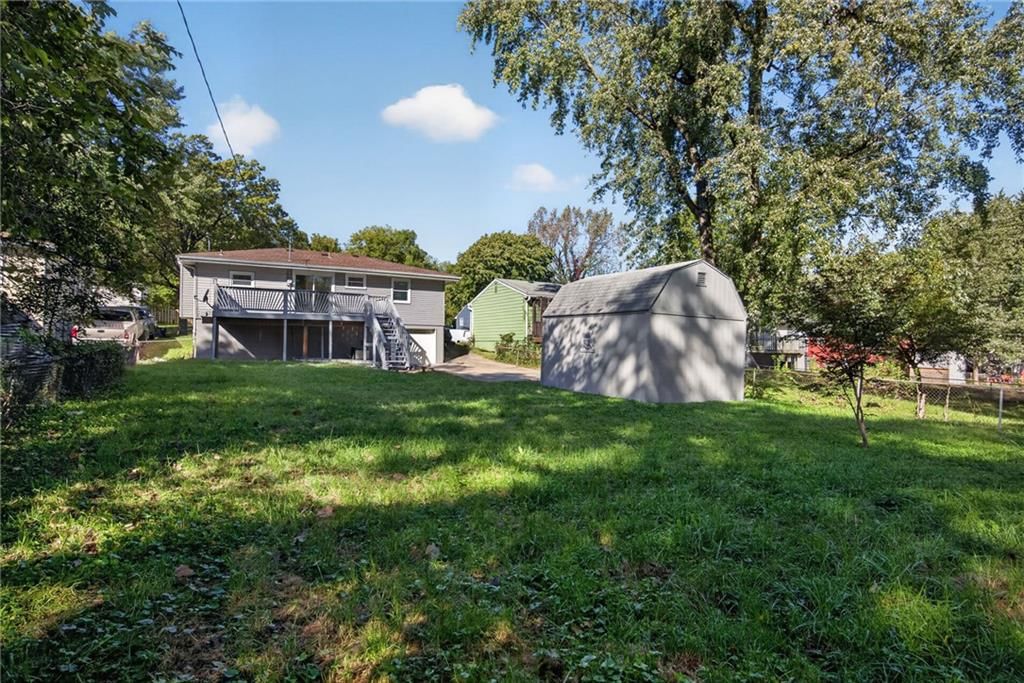 Photo 29 of 30 - 4909 N Manchester Avenue, Kansas City, MO 64119