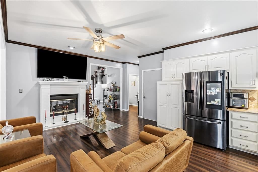 Gas range and stainless steel appliances at 7407 Marion Avenue, Kansas City, MO 64133